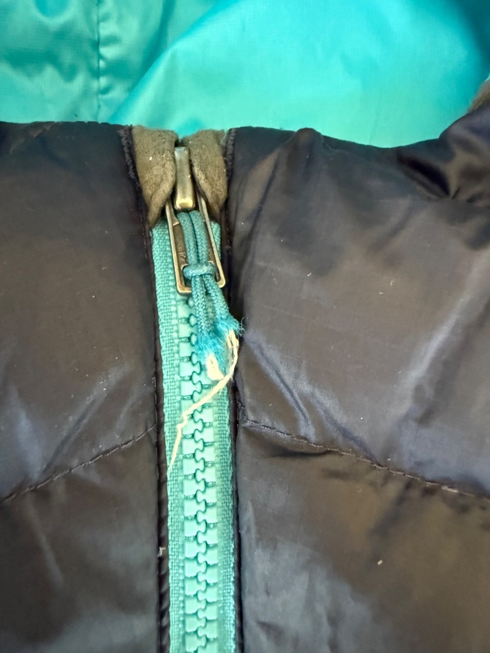 Patagonia Women’s down sweater hoody puffer coat - Picture 4 of 7
